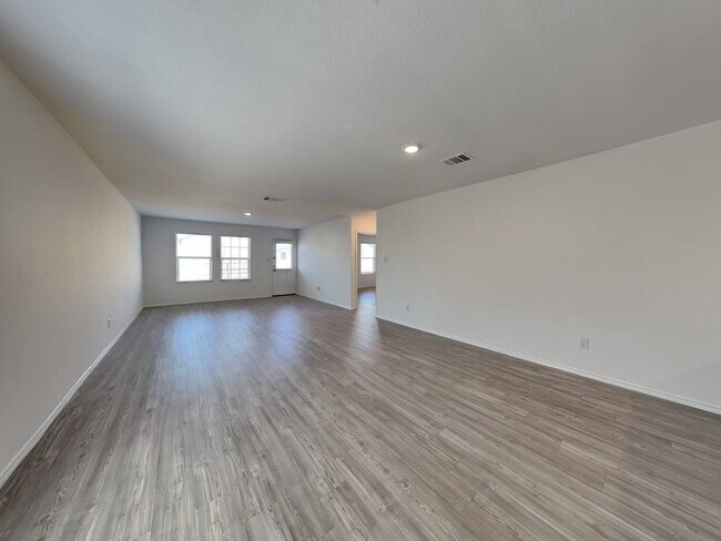 Photo - 10515 McClintock Dr