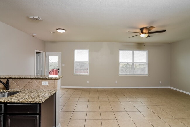 Photo - 243 Posey Pass