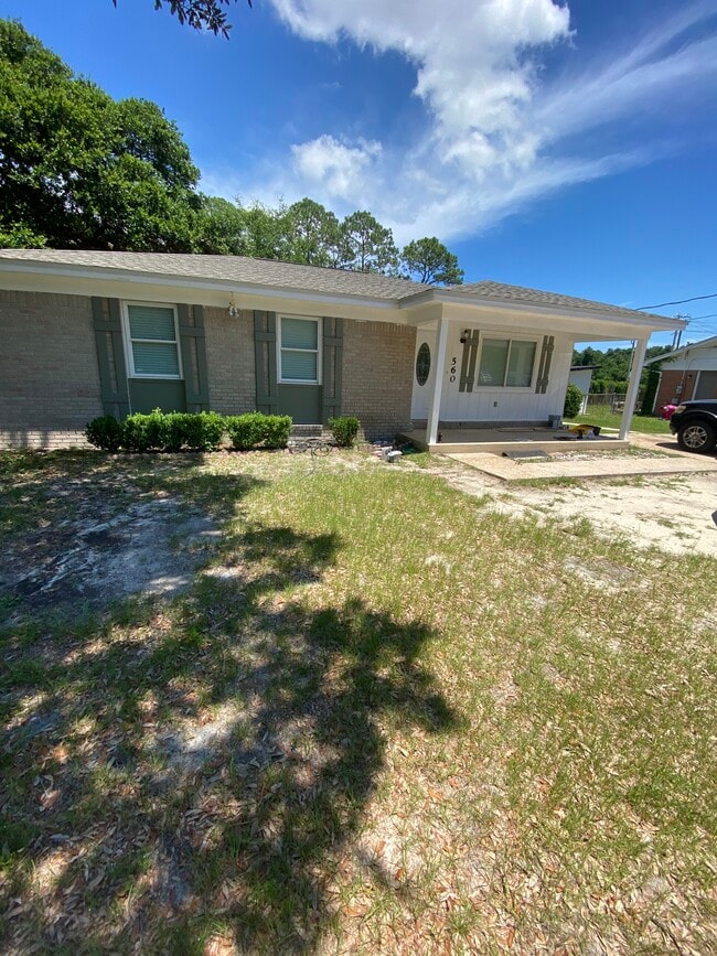 Building Photo - 560 Quigley Rd Rental
