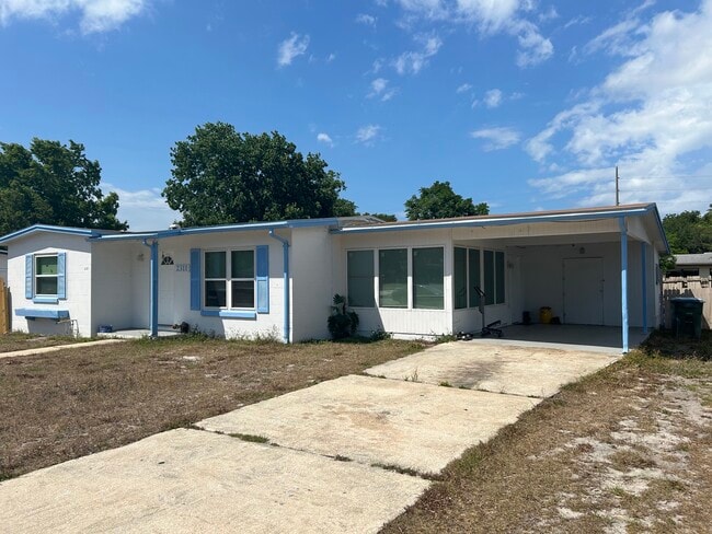 Building Photo - 2311 Hadley St Rental