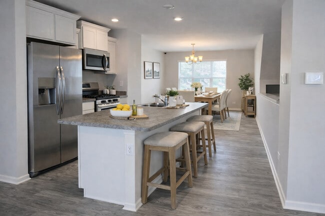 Photo - 2484 Alison Ave