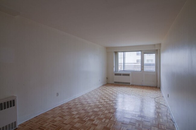 Photo - 3460 Rue Durocher Unité 901