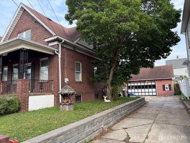 Photo - 90 Pershing Ave