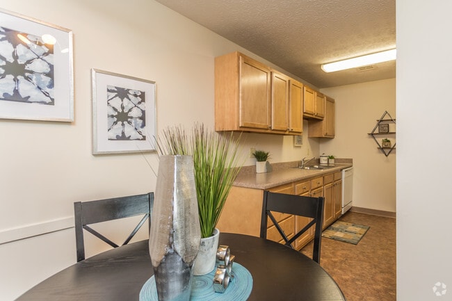 2BR, 1BA