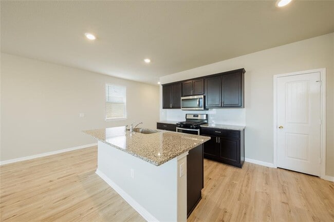 Photo - 521 Otto Ave