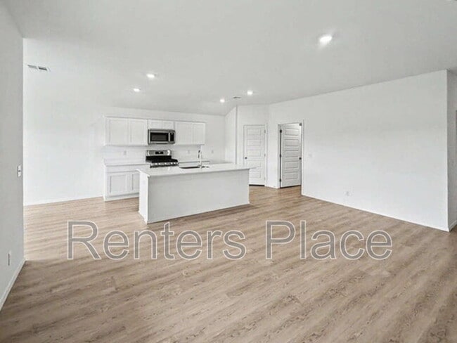 Photo - 7209 S Maple Ave