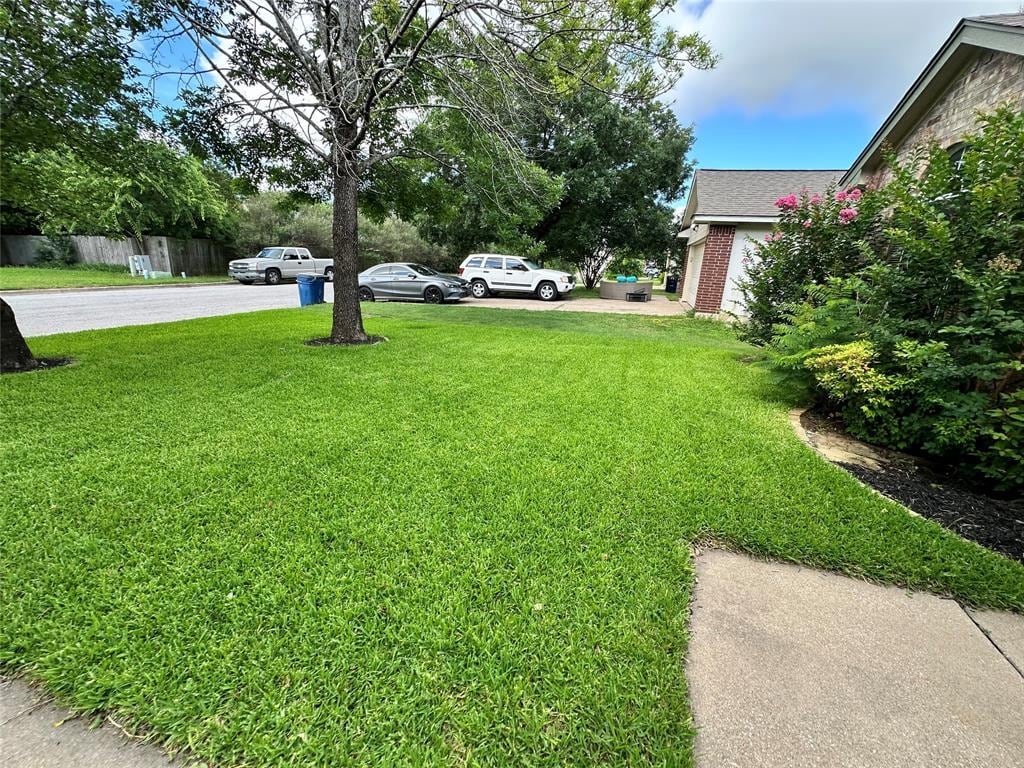 Photo - 1217 Nightshade Ln