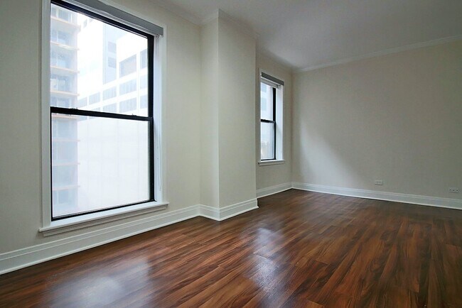 Photo - 208 E Chestnut St