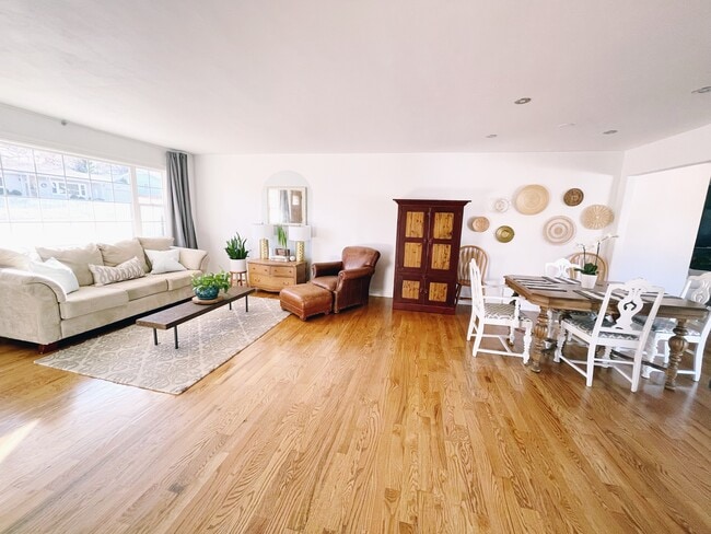 Photo - 132 Pierce Dr