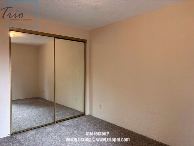 Photo - 1010 Satre St