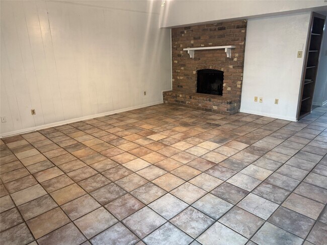 Photo - 5106 Karenbeth Dr