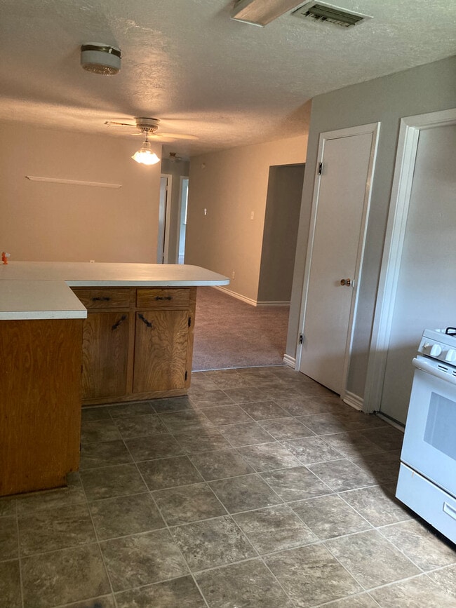 Photo - 9590 Gardner St