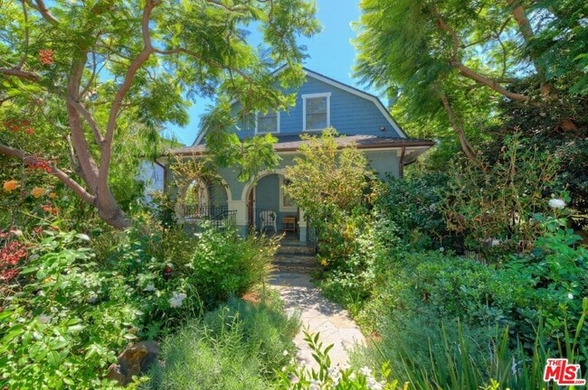 Building Photo - 3008 3rd St Unit B