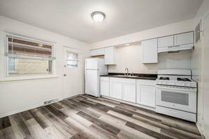 Photo - 369 Greenbay Ave