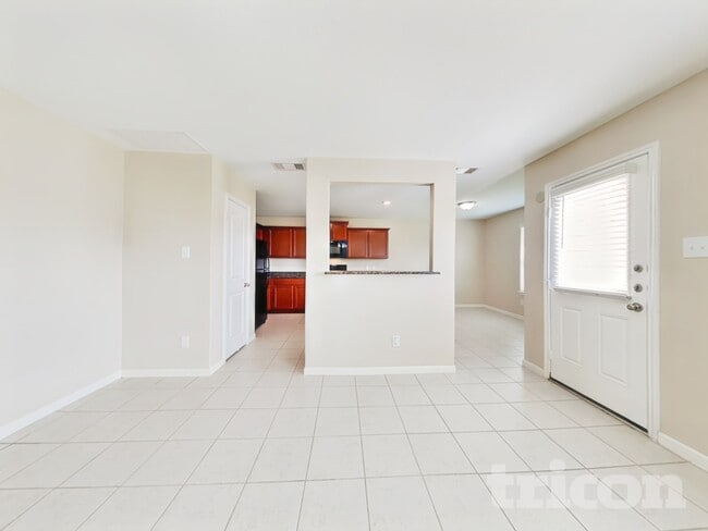 Photo - 908 American Monarch Dr