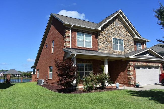 Building Photo - 2190 Harborview Dr