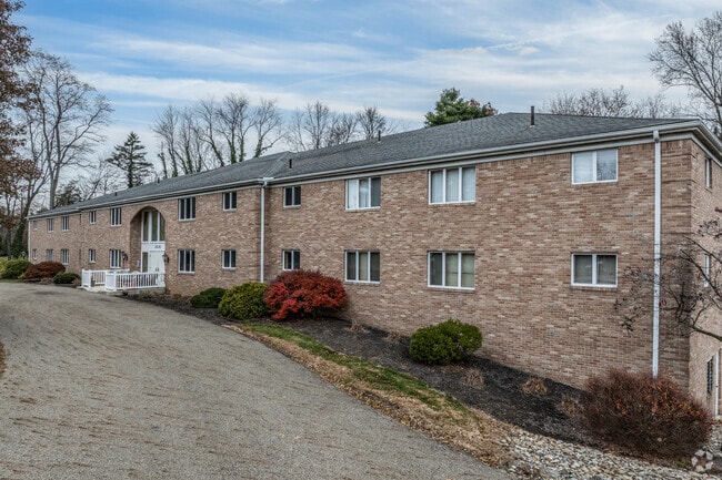 Photo - 1616 South Main Street 55+