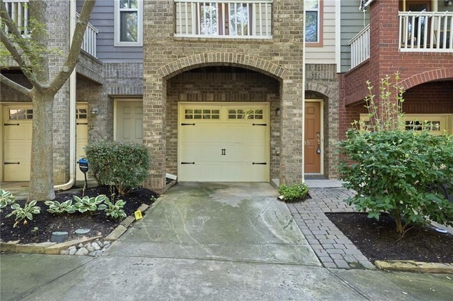 Photo - 865 Commonwealth Ave SE