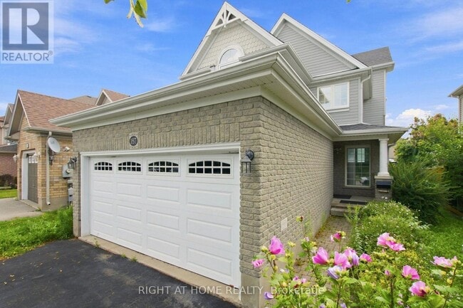 Photo - 187 Clairfields Dr E
