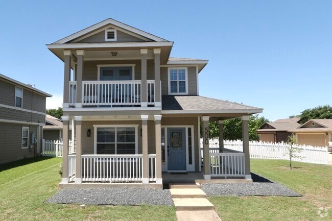 Building Photo - 500 Rolling Oak Dr Rental