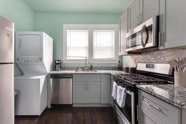 Photo - 1351 Oxford Rd NE Unidad 2