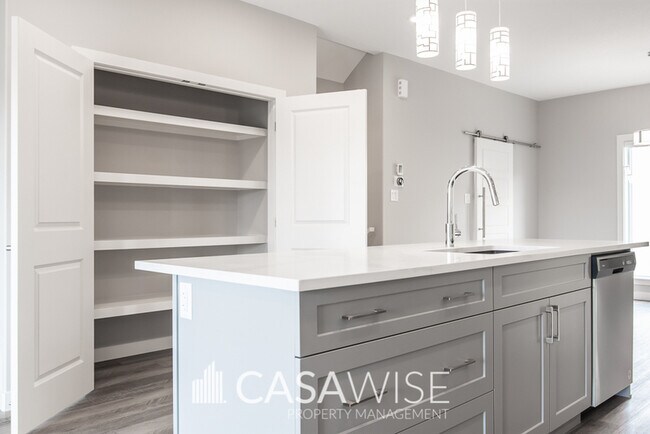 Photo - 7813 Yorke Rd