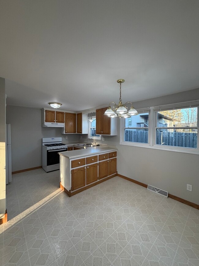 Photo - 1261 Lacount Rd