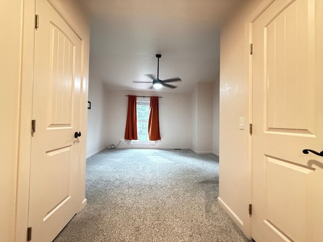 Photo - 3408 Queen Anne Way