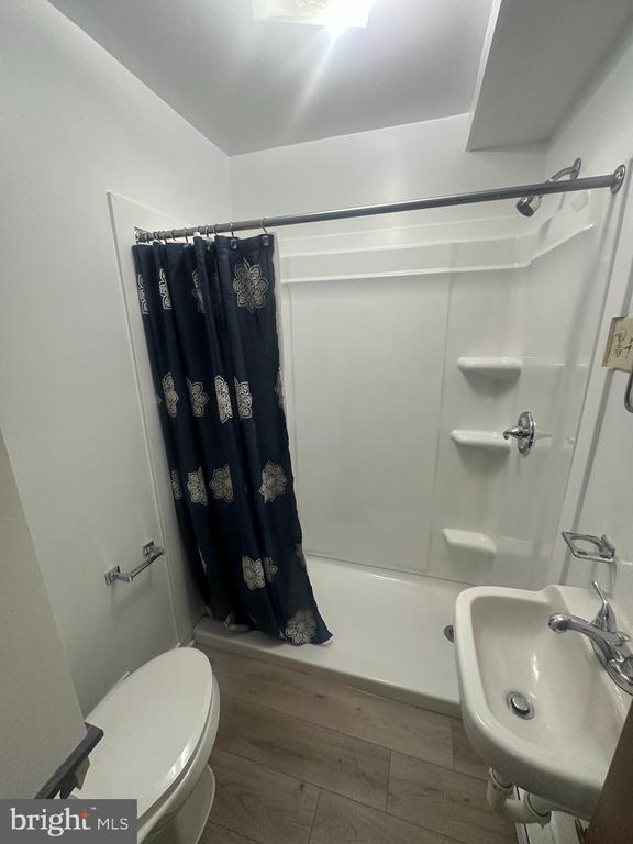 Photo - 858 S Main St Unit 1