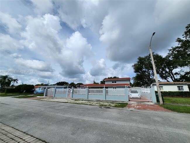 Building Photo - 3620 SW 106th Ave Rental