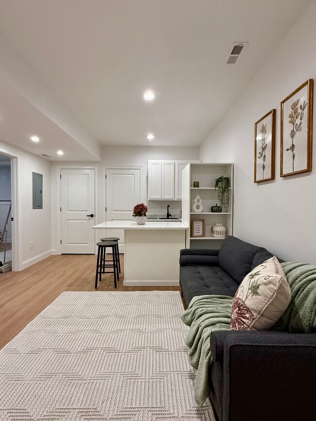 Photo - 55 Foster Rd Unidad 2 beds and 1 bath