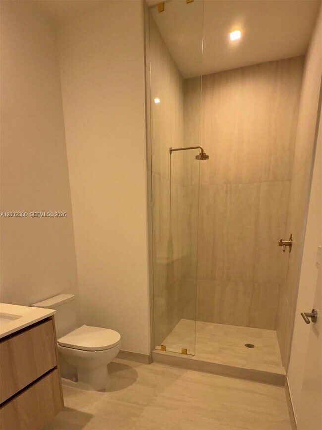 Photo - 77 SE 5th St Unidad 1208