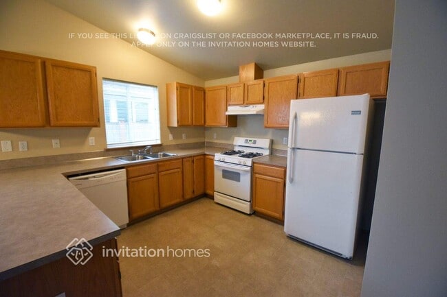 Photo - 10612 63rd Dr NE