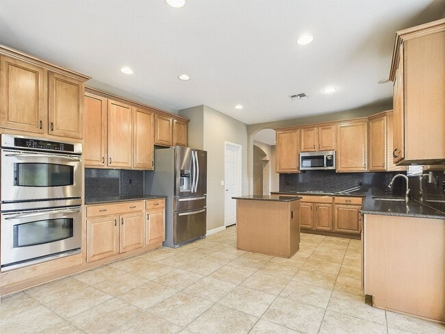 Photo - Carefree Hwy/27th Dr Gorgeous 6 Bedrooms/4 Bath 3695 Sq Ft Home