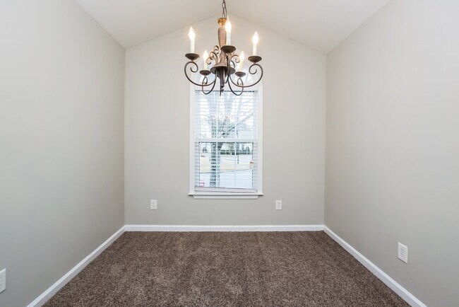 Photo - 5 Hill Crest Cir