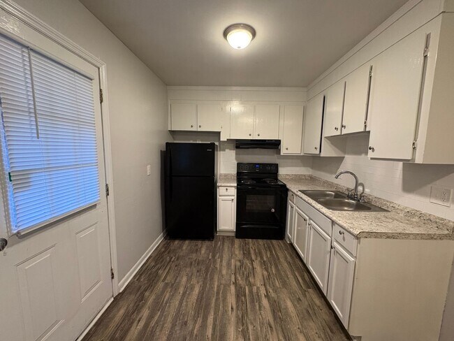 Photo - 406 Russell Pkwy Unit 5