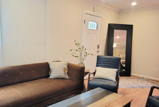 Photo - 2028 Pimmit Dr Unit SI ID1473419P