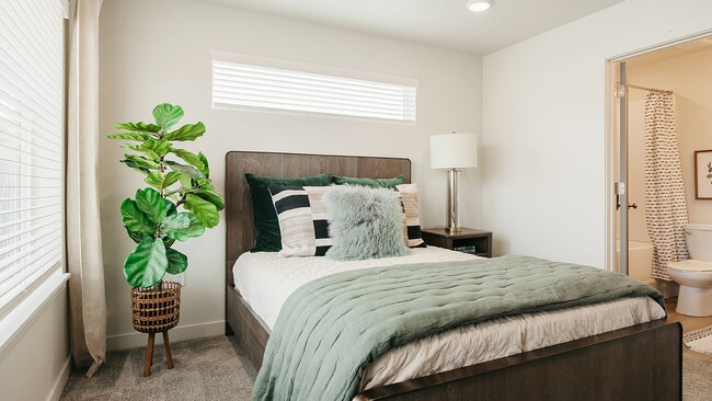 A Space to Truly Unwind - Railrunner Townhomes