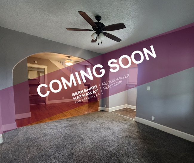 Building Photo - 2 Bedroom, 1.5 Bathroom home conveniently located on Terre Haute's desirable southeast side near ...