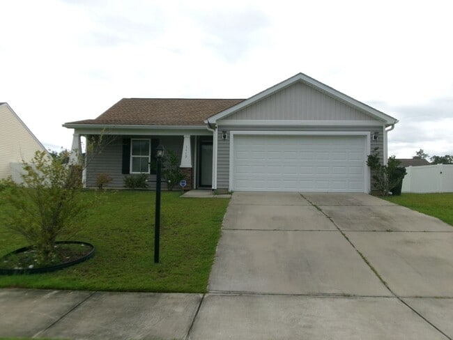 Building Photo - 3 bedroom, 2 bath home conveniently located in Conway