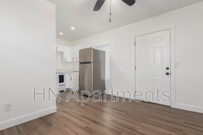 Photo - 2412 E Monroe St