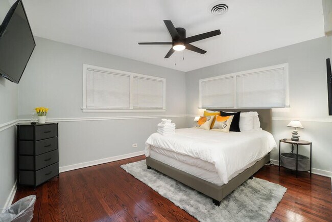 Photo - 7117 N Crawford Ave Unidad ID1285067P