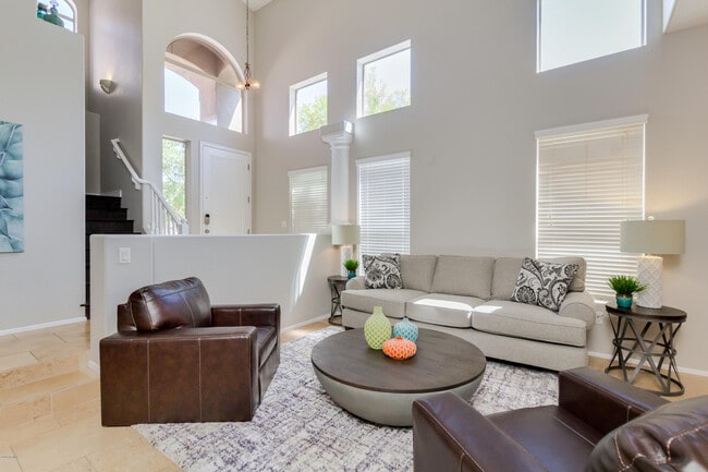 3608 N Paseo Del Sol