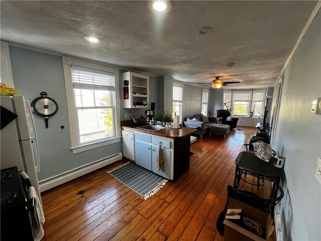 Photo - 235 Spring St Unit 4