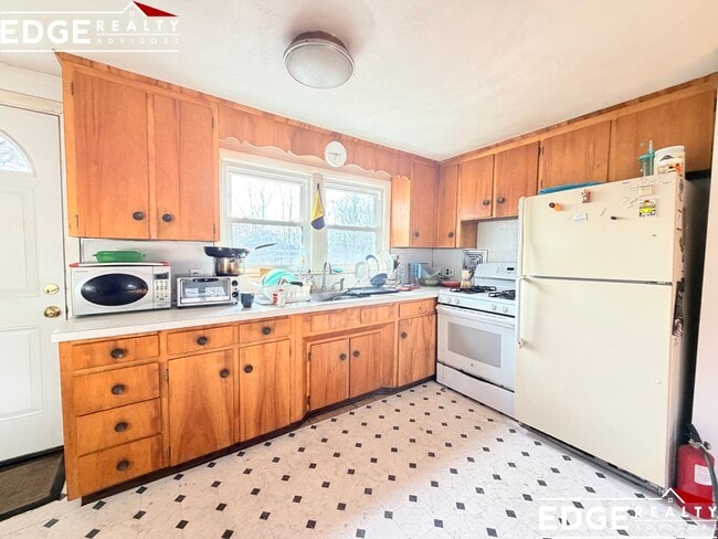 Building Photo - 94 Nottinghill Rd Unit 1