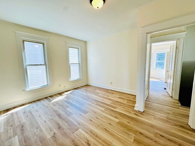 Photo - 621 E Burnett Ave Unit A