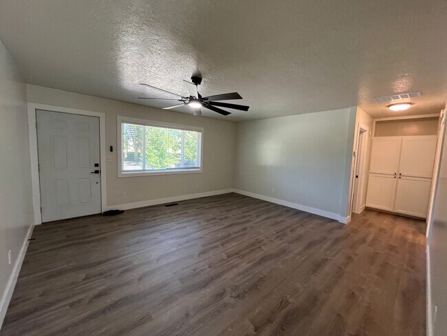 Photo - PRE1330 Unit #A