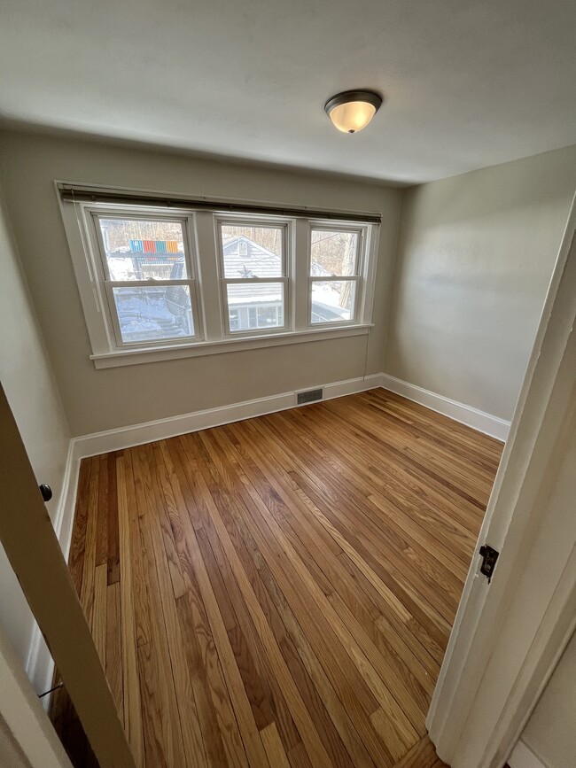 Photo - 536 Federal Rd