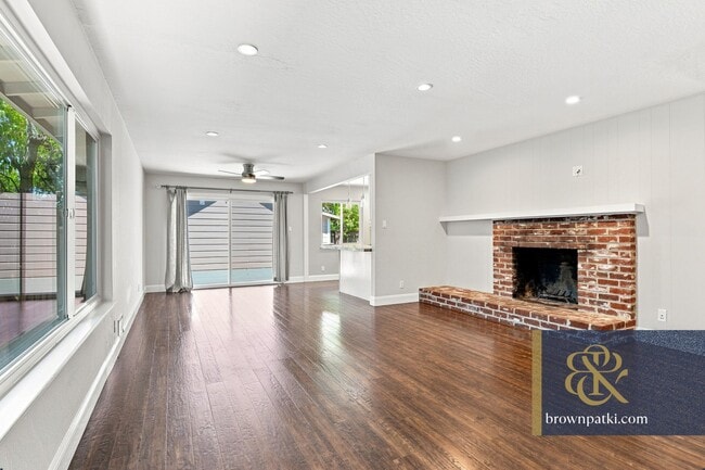 Photo - 1042 Madison Ave