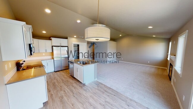 Photo - 1493 Theresa Ave